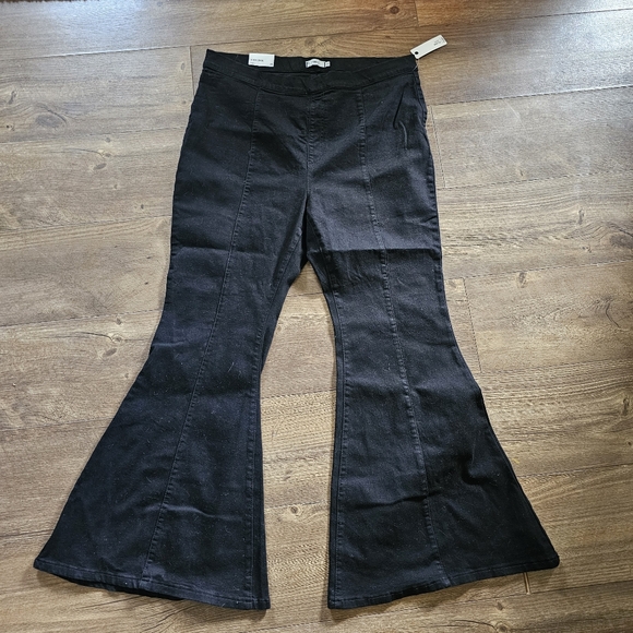 Black High Waist Flare Bell Bottom Stretchy Jeans Rue 21 - Picture 1 of 5